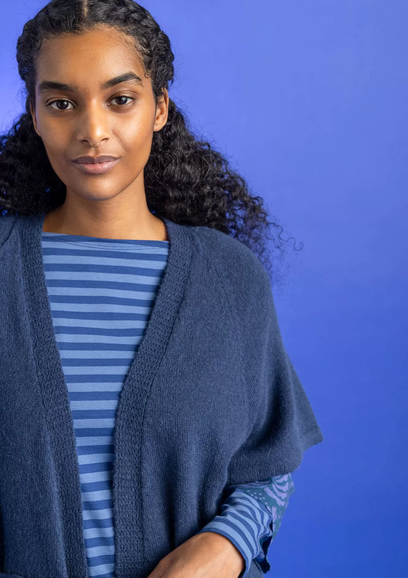 lngkofta_i_alpackamix_3-2.webp Gudrun Sjödén Långkofta i alpackamix Indigo Online