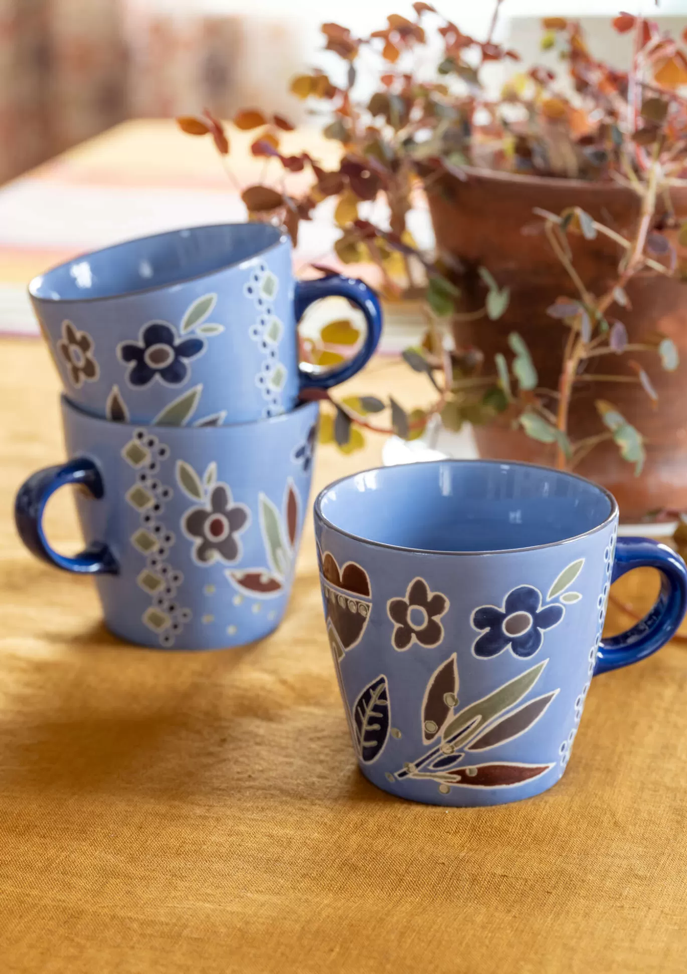 Gudrun Sjödén Mugg "Flower pots" i keramik Blåklocka Store