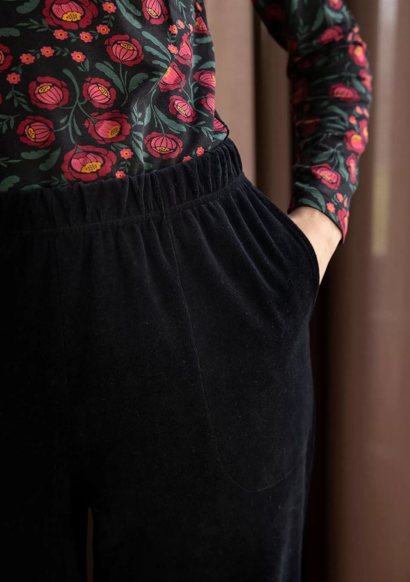 Gudrun Sjödén Velourbyxa "Nora" i ekologisk bomull/återvunnen polyester Svart Cheap