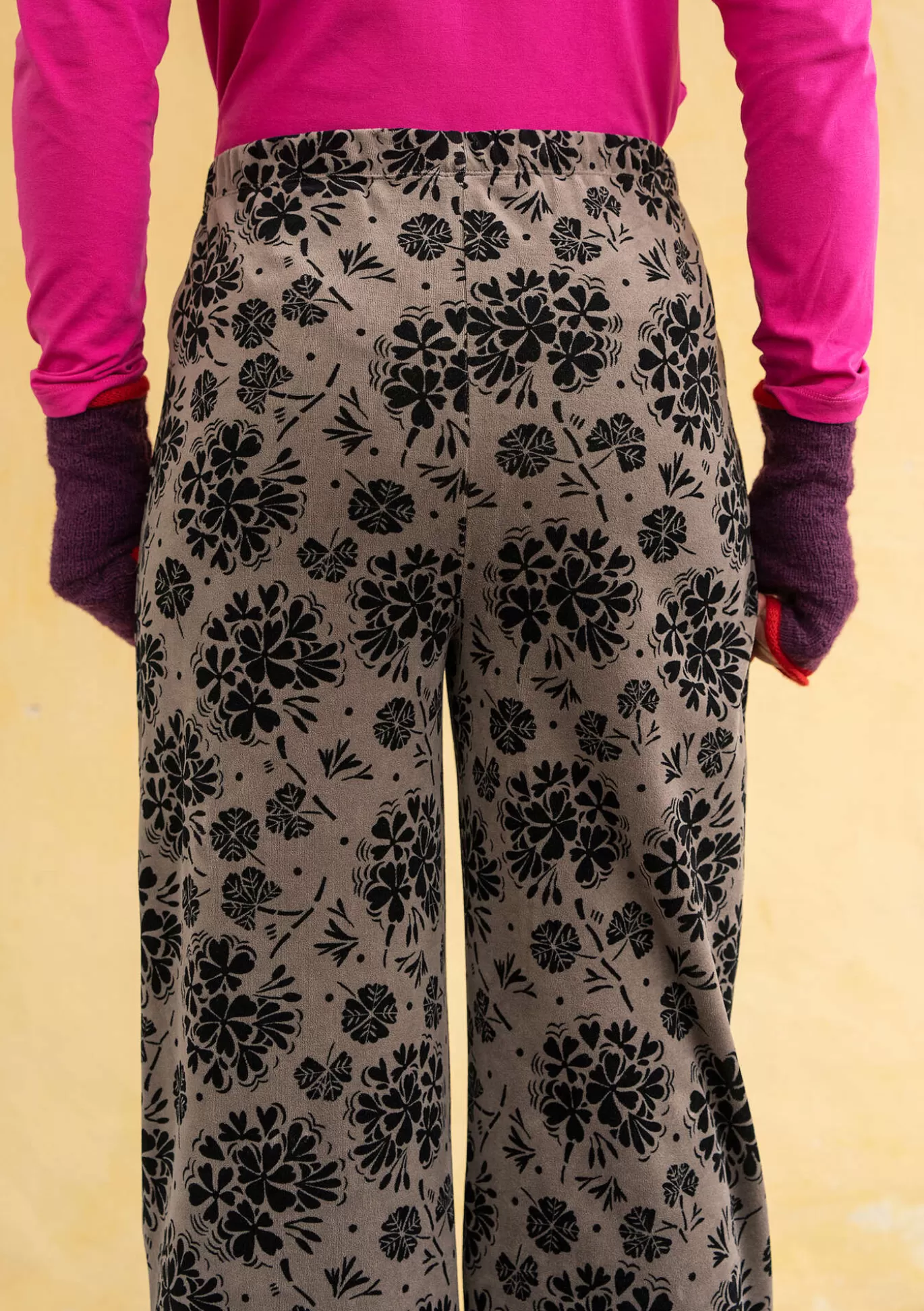 Gudrun Sjödén Velourbyxa "Selma" i ekologisk bomull/återvunnen polyester Potatis Outlet