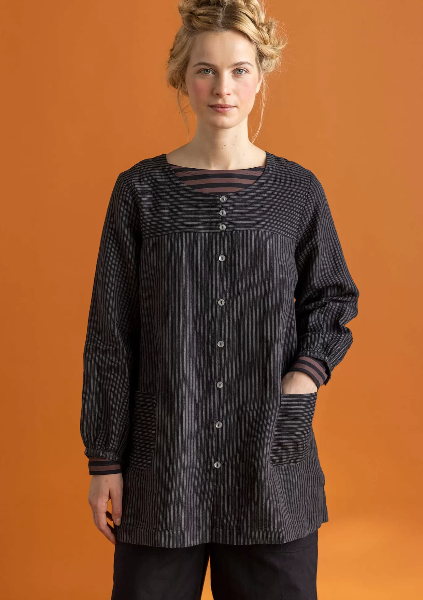 Gudrun Sjödén Vävd artistblus ”Asta” i lin Svart/randig Best
